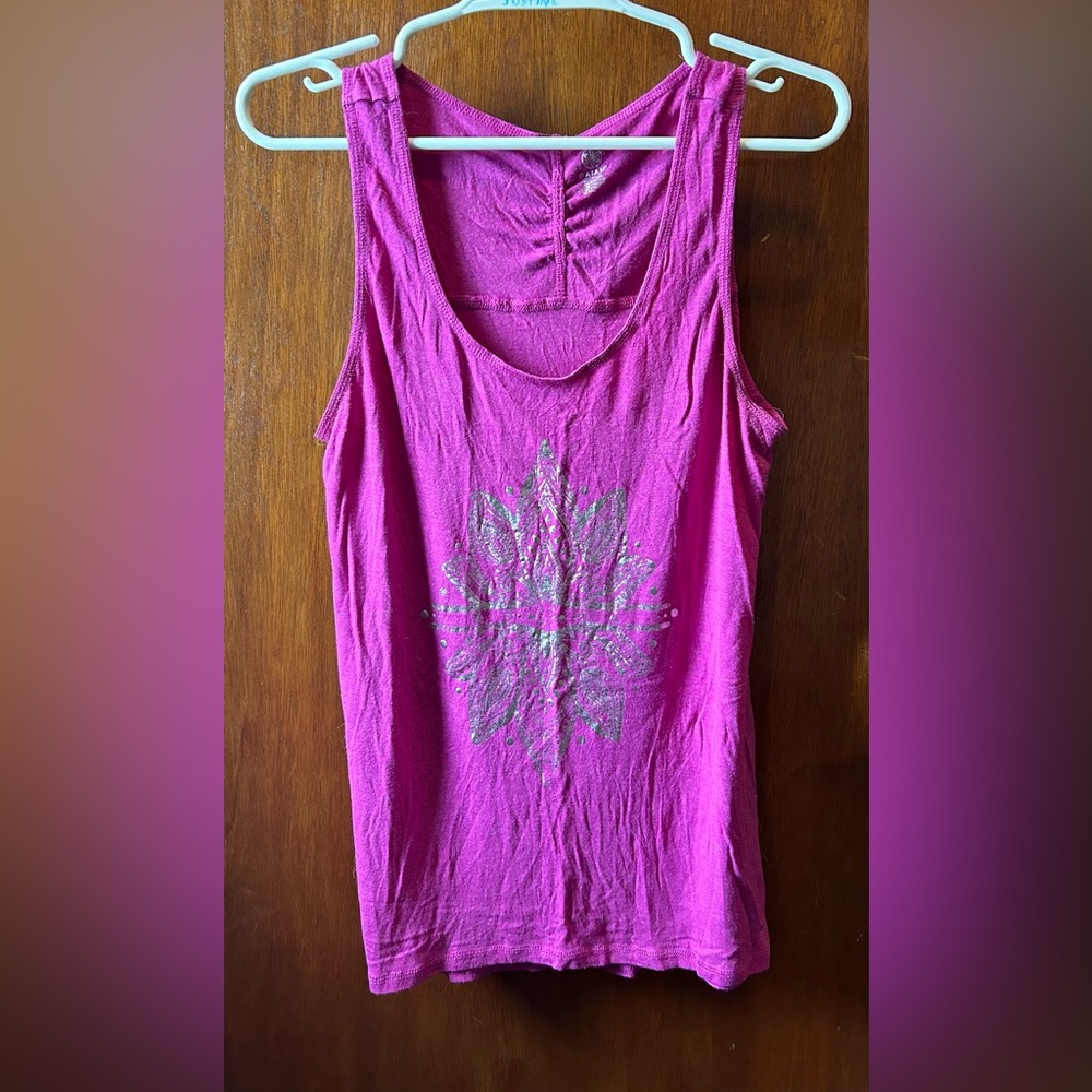 Gaiam yoga tank top size medium